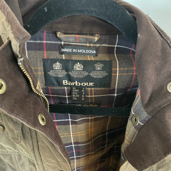 Women’s Barbour jacket - Picture 5 of 6